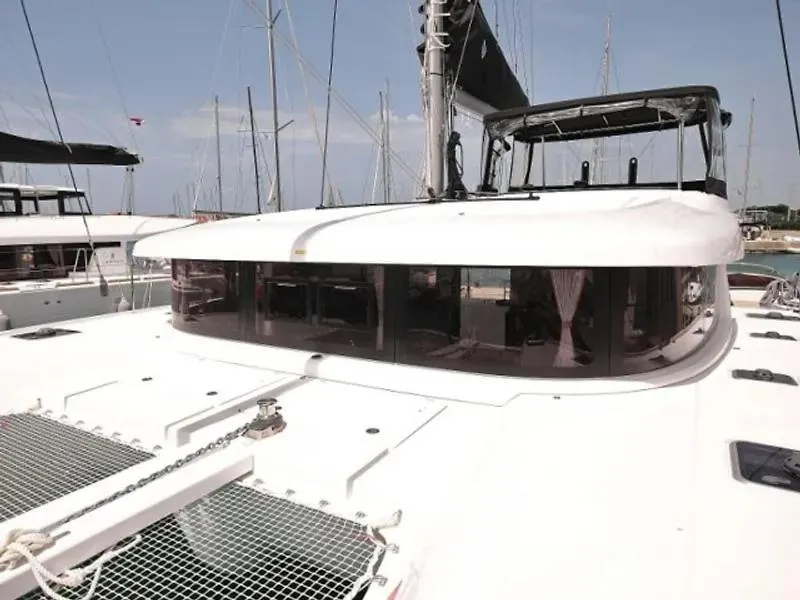 Yacht Club Premier location